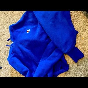 cropped champion royal blue hoodie